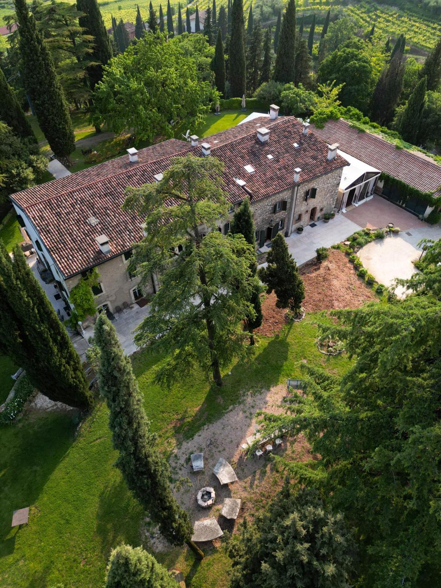 Massimago Wine Relais Villa Mezzane di Sotto Exterior photo